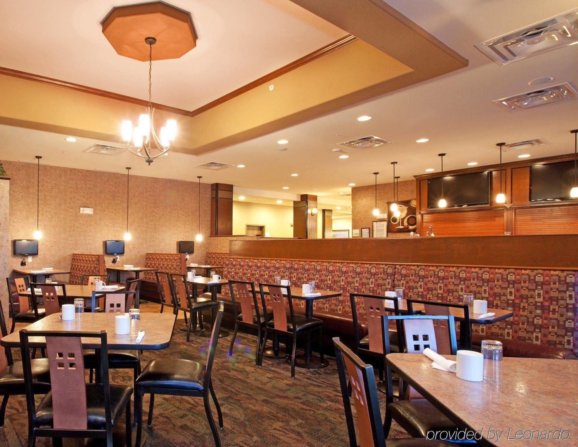 Holiday Inn Express & Suites Pueblo, An Ihg Hotel Restaurant photo